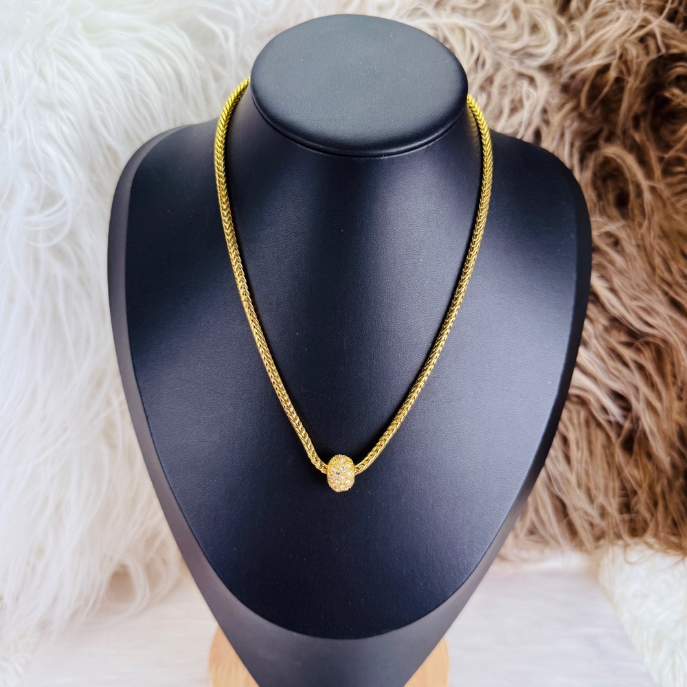 Elegant Goldtone Necklace with Crystal Accents - Picture 7 of 8